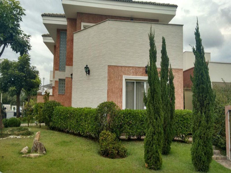 Sobrado com 3 dormitórios à venda, 320 m² por R$ 1.260.000,0 - foto 1