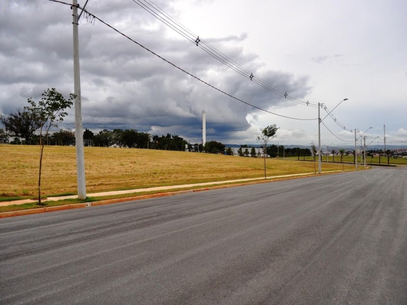 Terreno à venda, 1000 m² por R$ 570.000,00 - além linha - so