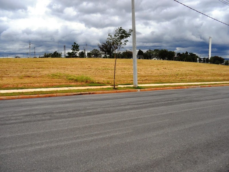 Terreno à venda, 1000 m² por R$ 570.000,00 - além linha - so
