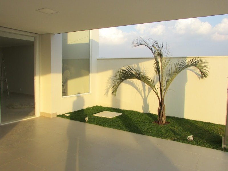 Sobrado com 4 dormitórios à venda, 250 m² por R$ 1.050.000 -