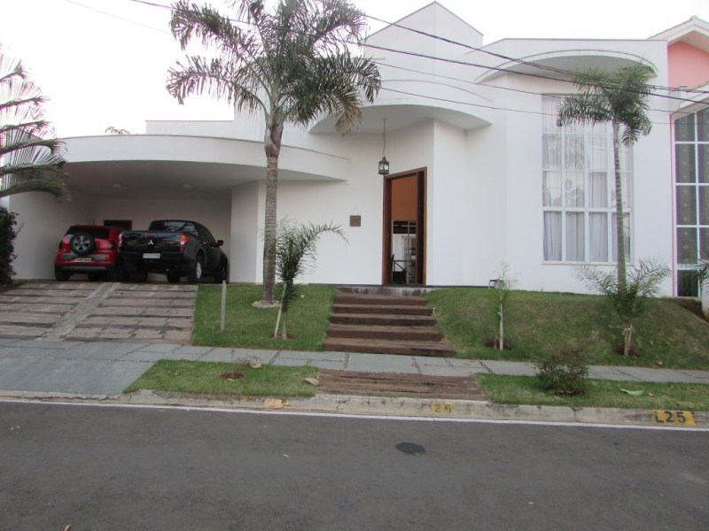 Casa com 2 dormitórios à venda, 260 m² por R$ 1.250.000,00 -