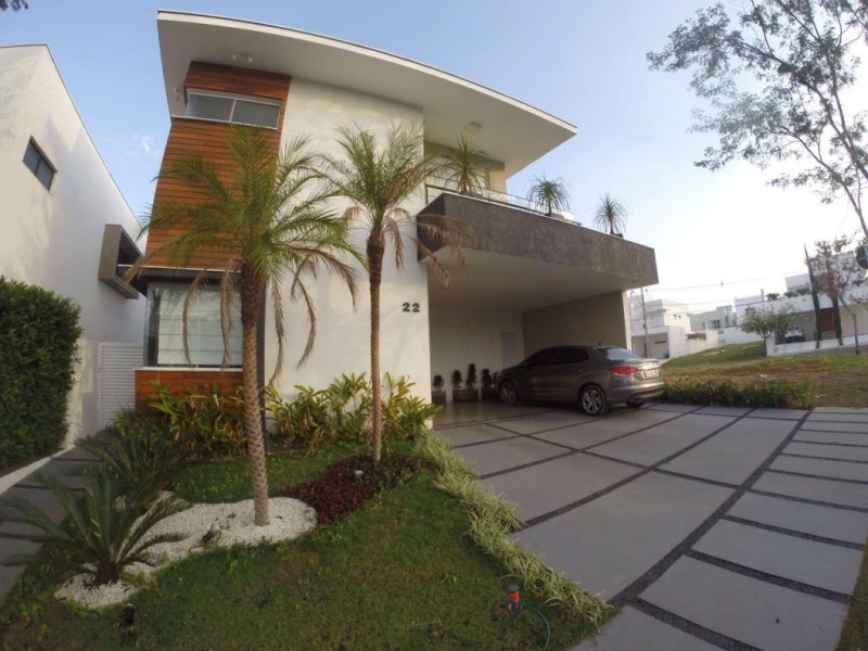 Sobrado com 3 dormitórios à venda, 300 m² por R$ 2.100.000 -