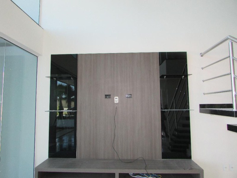 Sobrado com 3 dormitórios à venda, 230 m² por R$ 930.000 - c