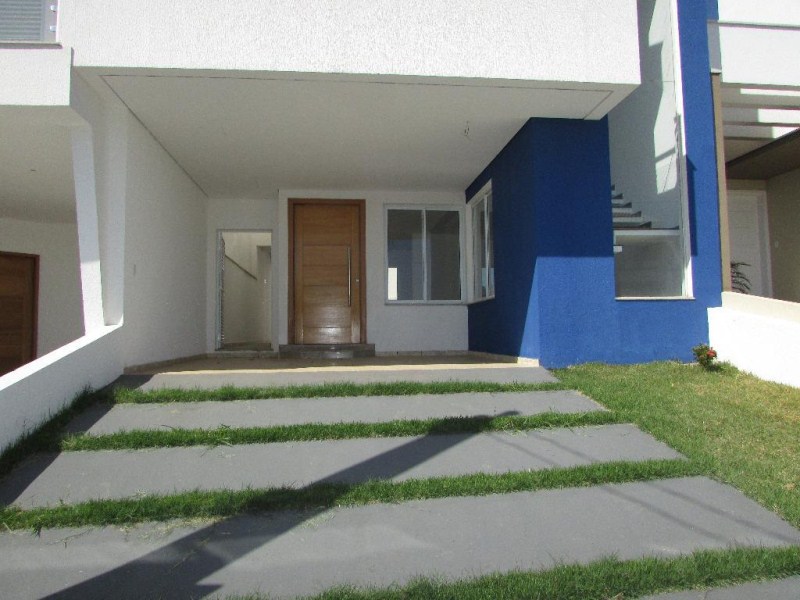 Sobrado com 3 dormitórios à venda, 165 m² por R$ 510.000,00 