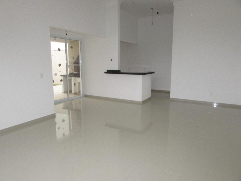 Casa com 3 dormitórios à venda, 156 m² por R$ 685.000 - cond