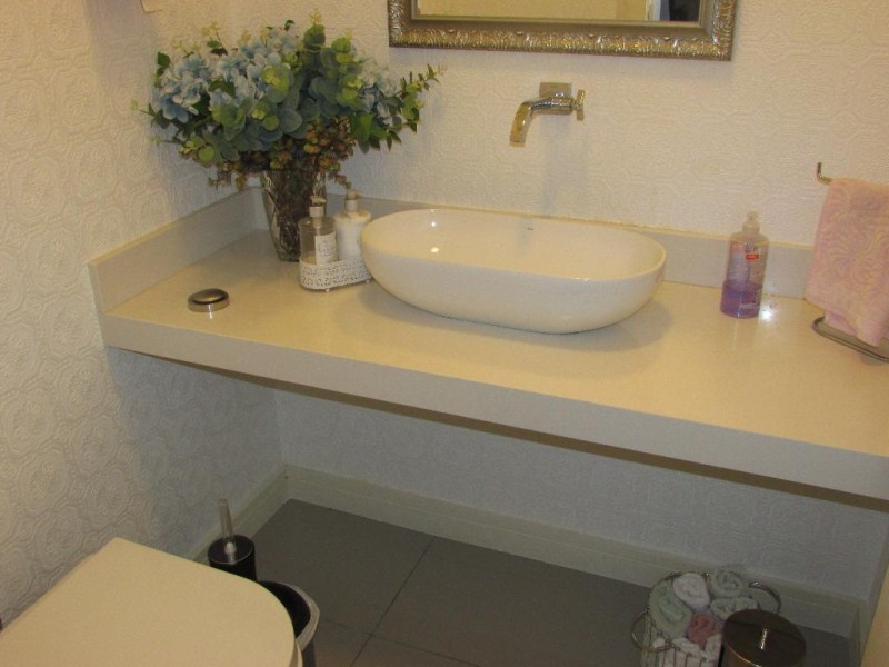 Sobrado com 3 dormitórios à venda, 267 m² por R$ 1.200.000,0