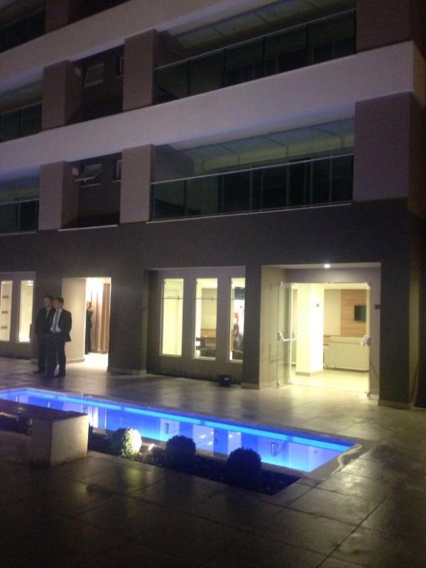 Apartamento com 3 dormitórios à venda, 151 m² por R$ 960.000