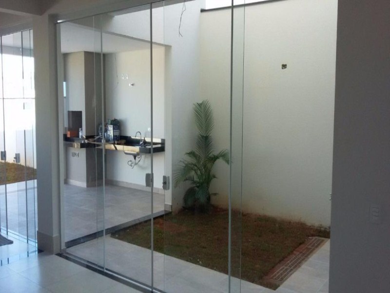 Sobrado com 3 dormitórios à venda, 200 m² por R$ 665.000,00 