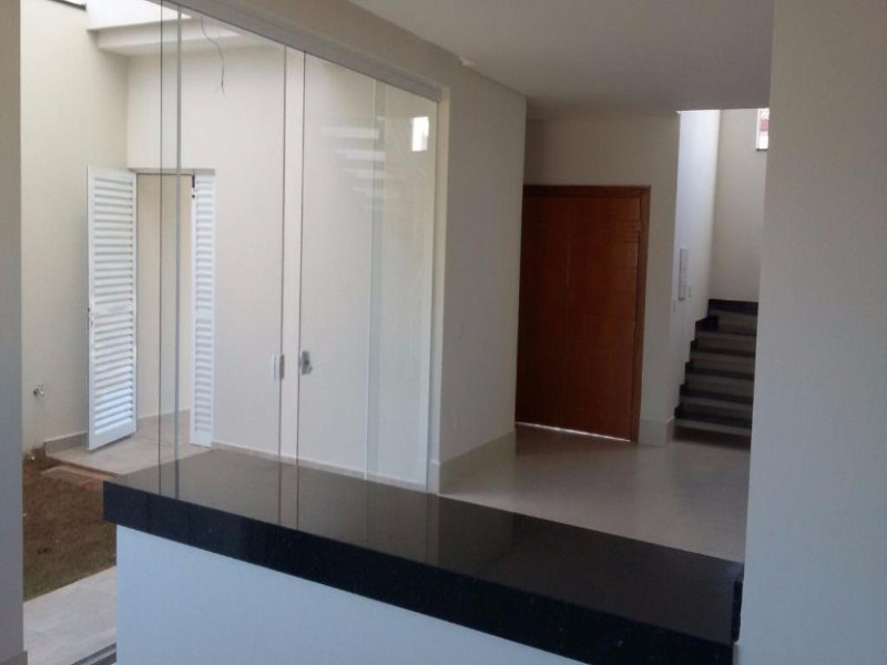 Sobrado com 3 dormitórios à venda, 200 m² por R$ 665.000,00 