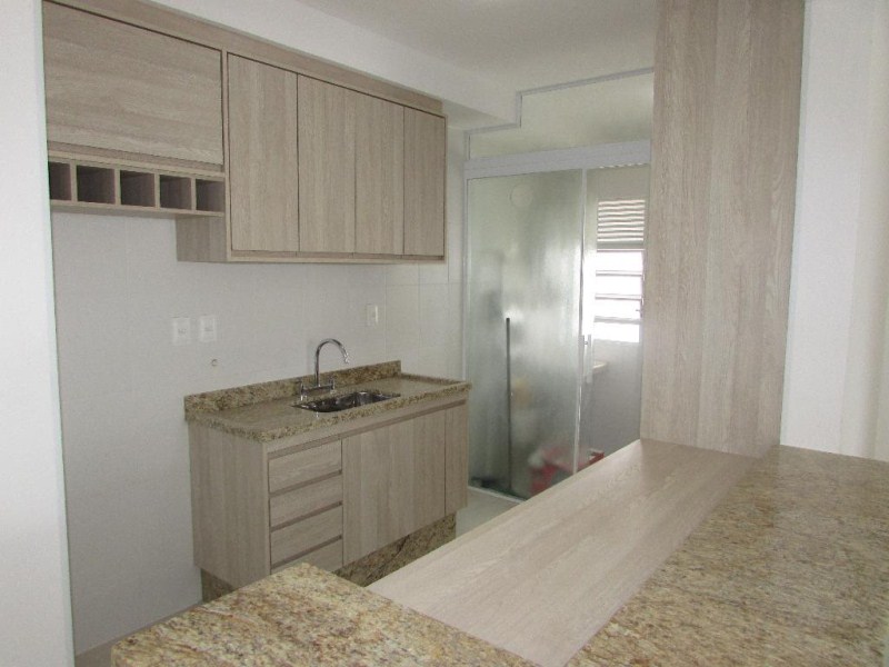 Apartamento com 3 dormitórios à venda, 90 m² por R$ 725.000 