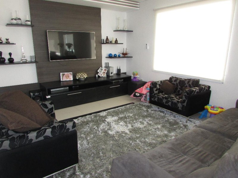 Sobrado com 3 dormitórios à venda, 291 m² por R$ 1.190.000,0