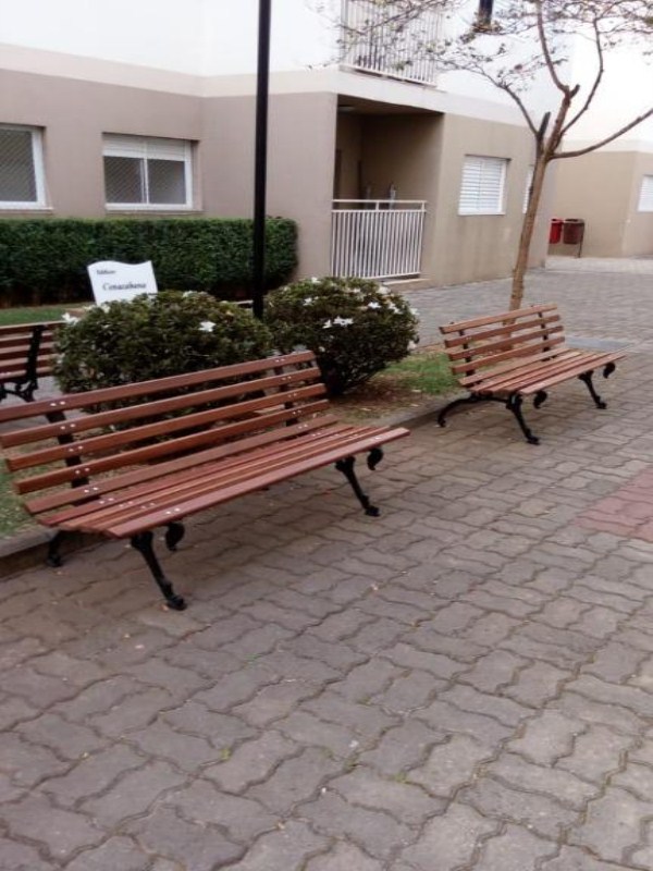 Apartamento com 2 dormitórios à venda, 54 m² por R$ 190.000  - foto 1