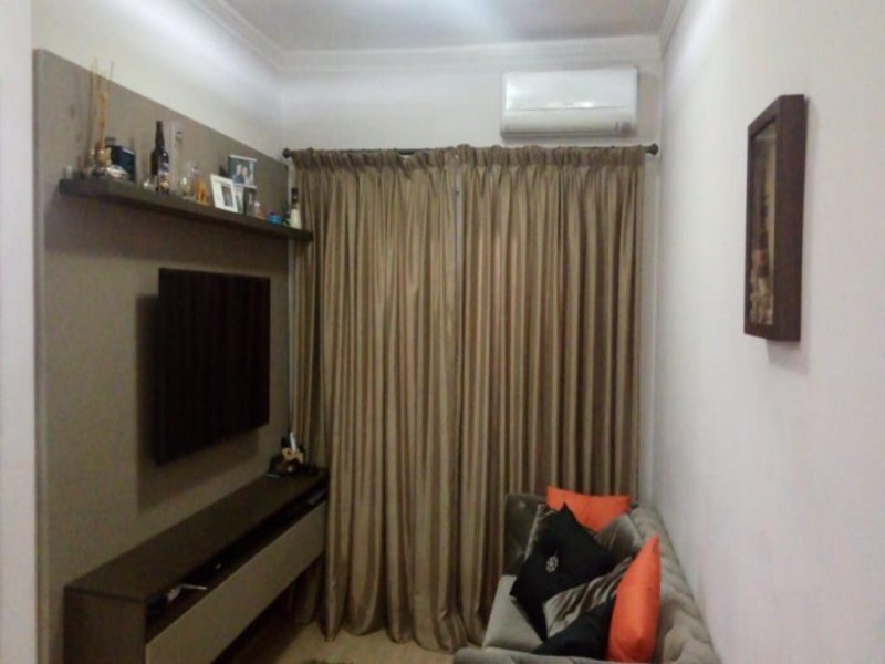 Apartamento com 2 dormitórios à venda, 54 m² por R$ 190.000  - foto 3