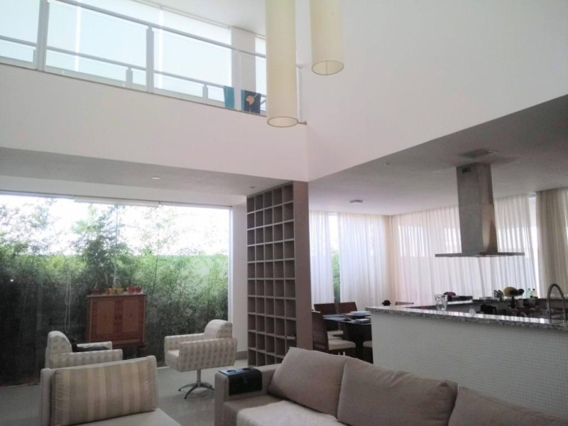 Sobrado com 3 dormitórios à venda, 371 m²- condomínio reside