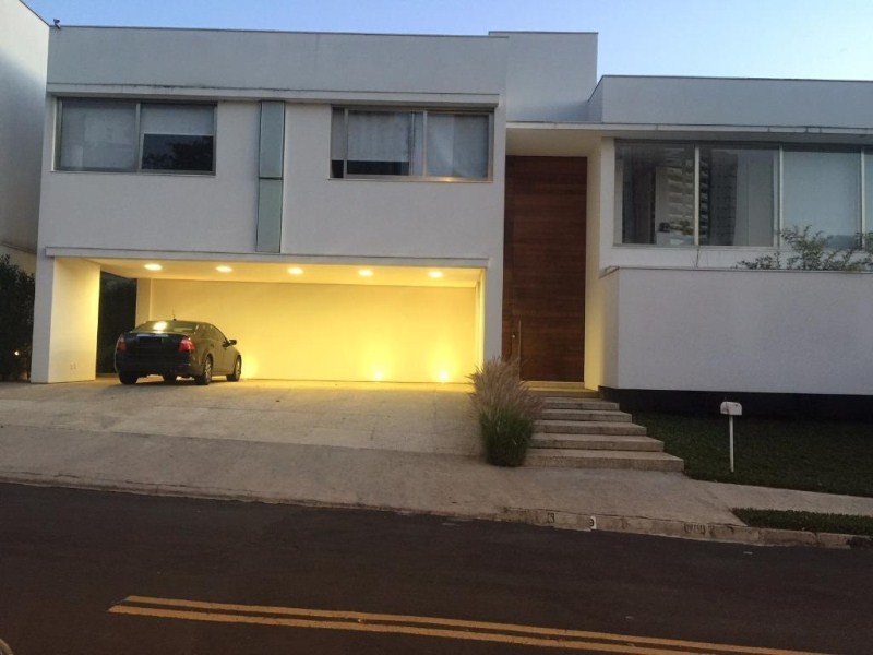 Sobrado com 4 dormitórios à venda, 520 m² por R$ 2.500.000,0