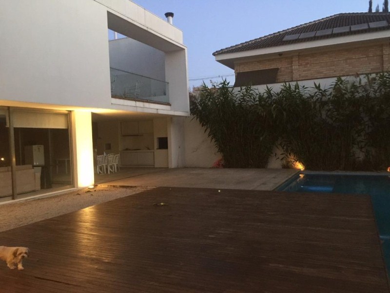 Sobrado com 4 dormitórios à venda, 520 m² por R$ 2.500.000,0
