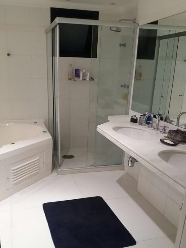 Apartamento com 4 dormitórios à venda, 194 m² por R$ 1.400.0 - foto 2