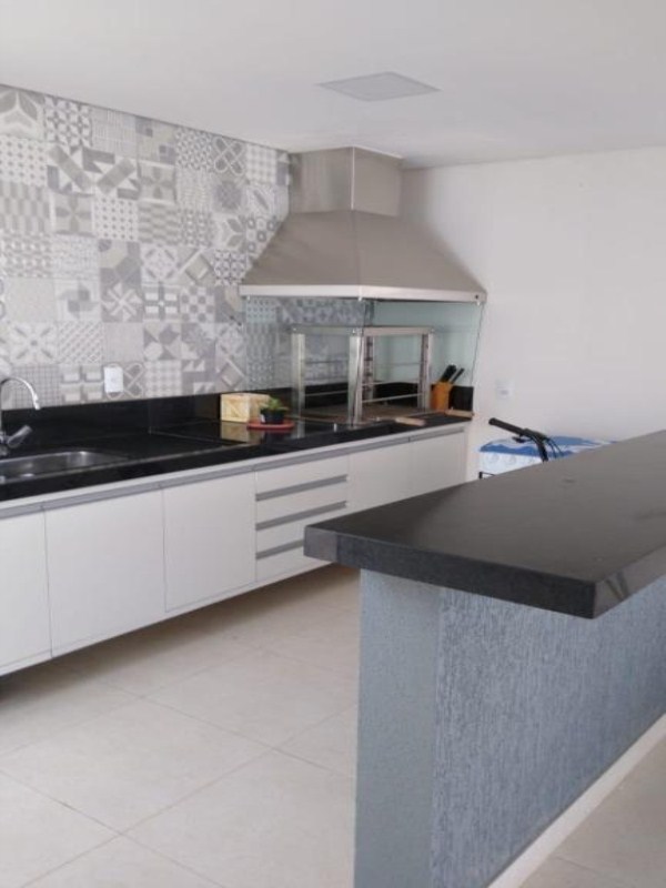 Sobrado com 4 suítes à venda, 300 m² por R$ 1.300.000 - cond
