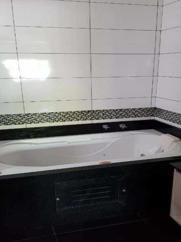 Sobrado com 4 dormitórios à venda, 288 m² por R$ 1.200.000 -