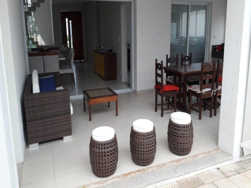 Sobrado com 3 dormitórios à venda, 220 m² por R$ 1.170.000 -