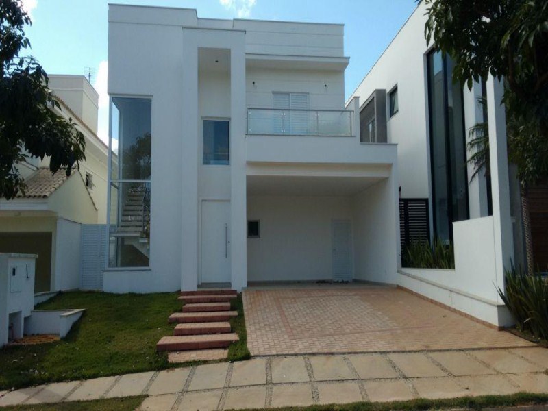 Sobrado com 3 dormitórios à venda, 303 m² por R$ 1.150.000 -
