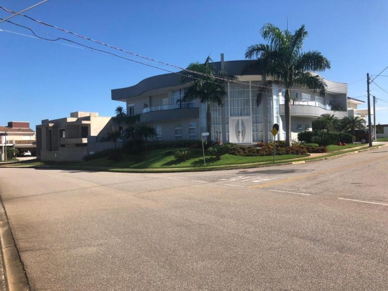 Espetacular sobrado com 5 dormitórios à venda, 780 m² por R$