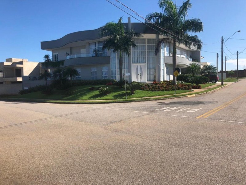 Espetacular sobrado com 5 dormitórios à venda, 780 m² por R$