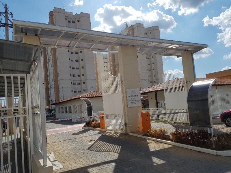 Apartamento com 2 dormitórios à venda, 54 m² por R$ 215.000 