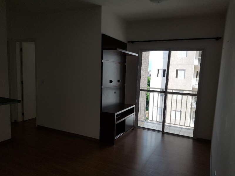 Apartamento com 2 dormitórios à venda, 54 m² por R$ 215.000 