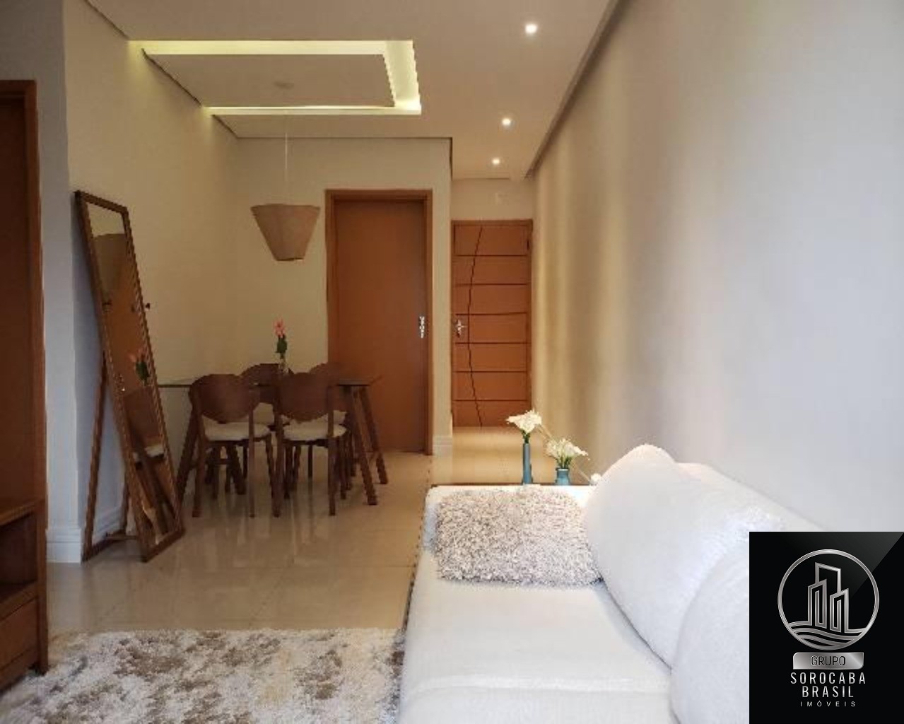 Apartamento com 2 dormitórios à venda, 60 m² por R$ 382.000 