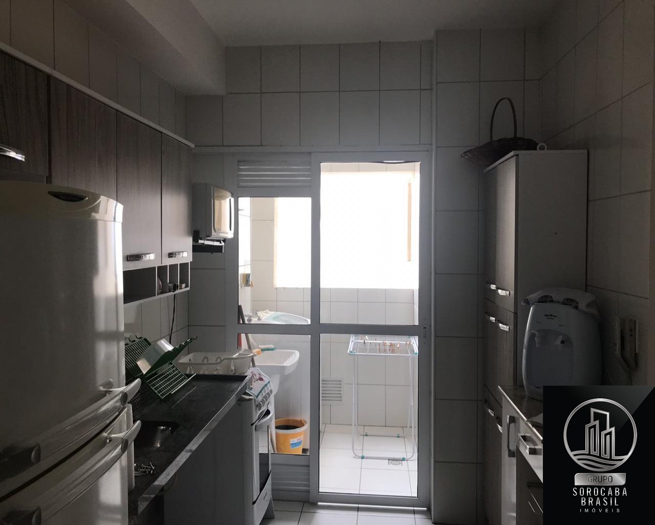 Apartamento com 2 dormitórios para alugar, 78 m² por R$ 2.70