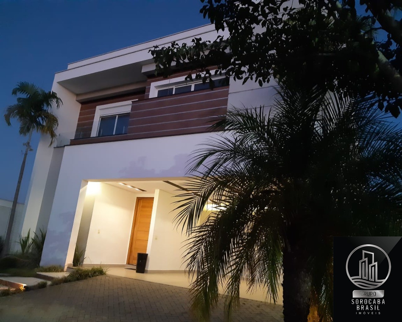 Sobrado com 4 dormitórios à venda, 395 m² por R$ 2.200.000 -