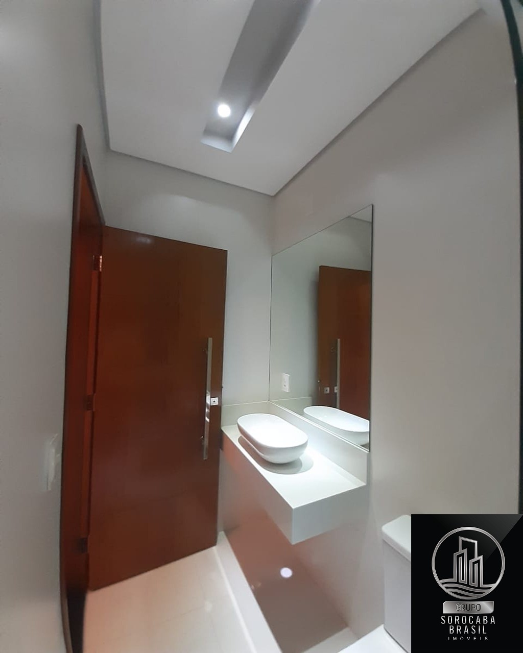 Sobrado com 4 dormitórios à venda, 395 m² por R$ 2.200.000 -