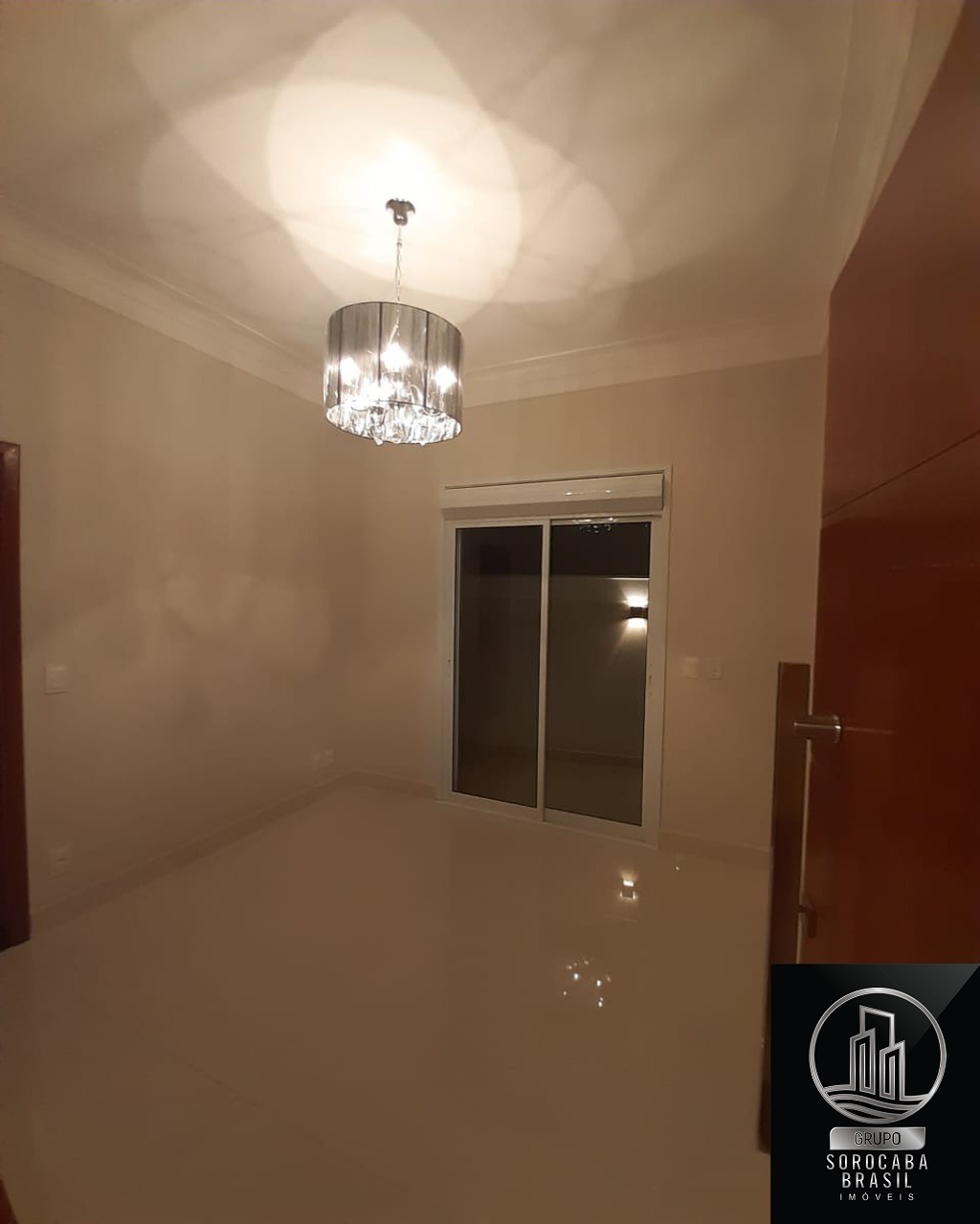 Sobrado com 4 dormitórios à venda, 395 m² por R$ 2.200.000 -
