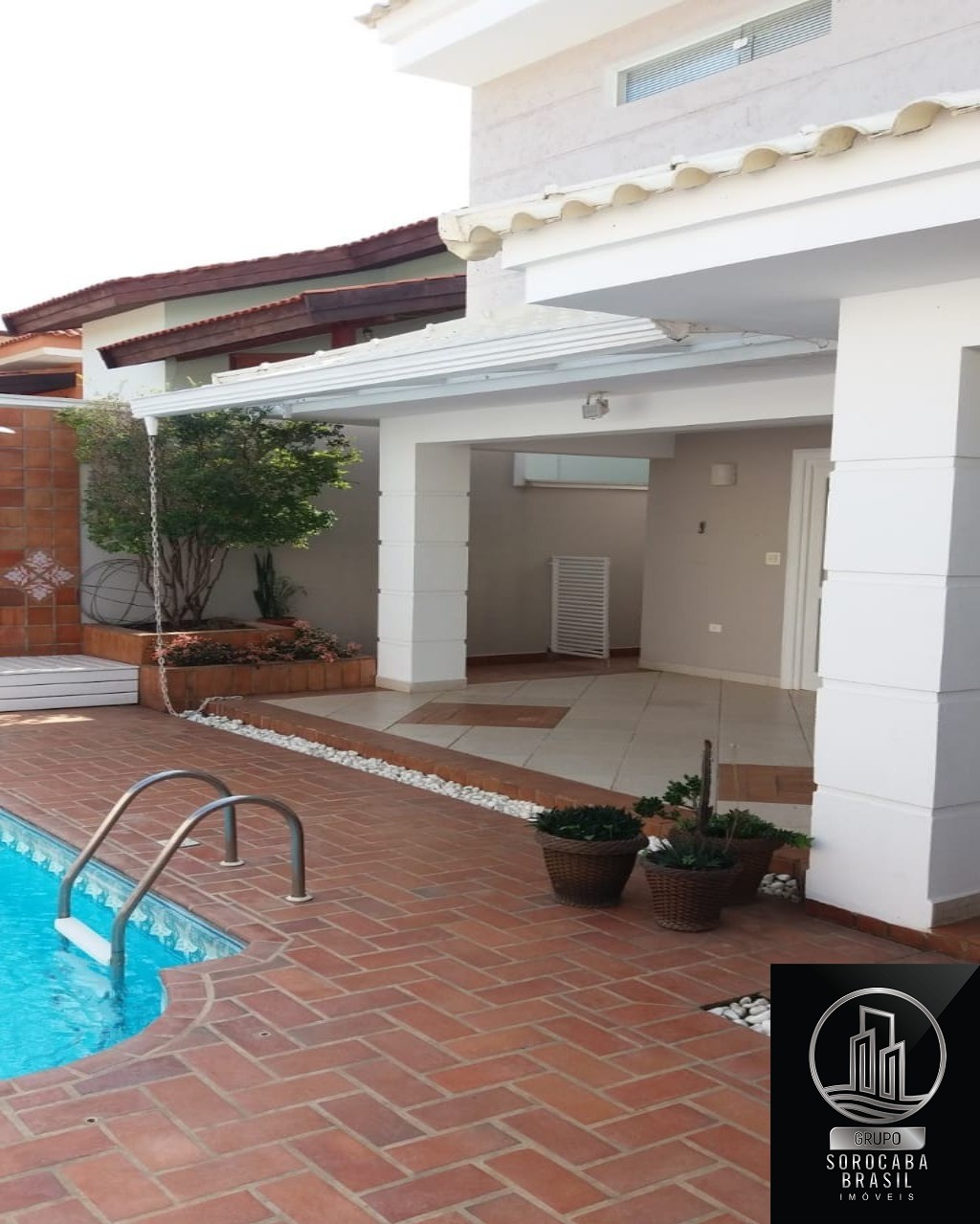 Sobrado com 3 dormitórios à venda, 316 m² por R$ 1.250.000 -