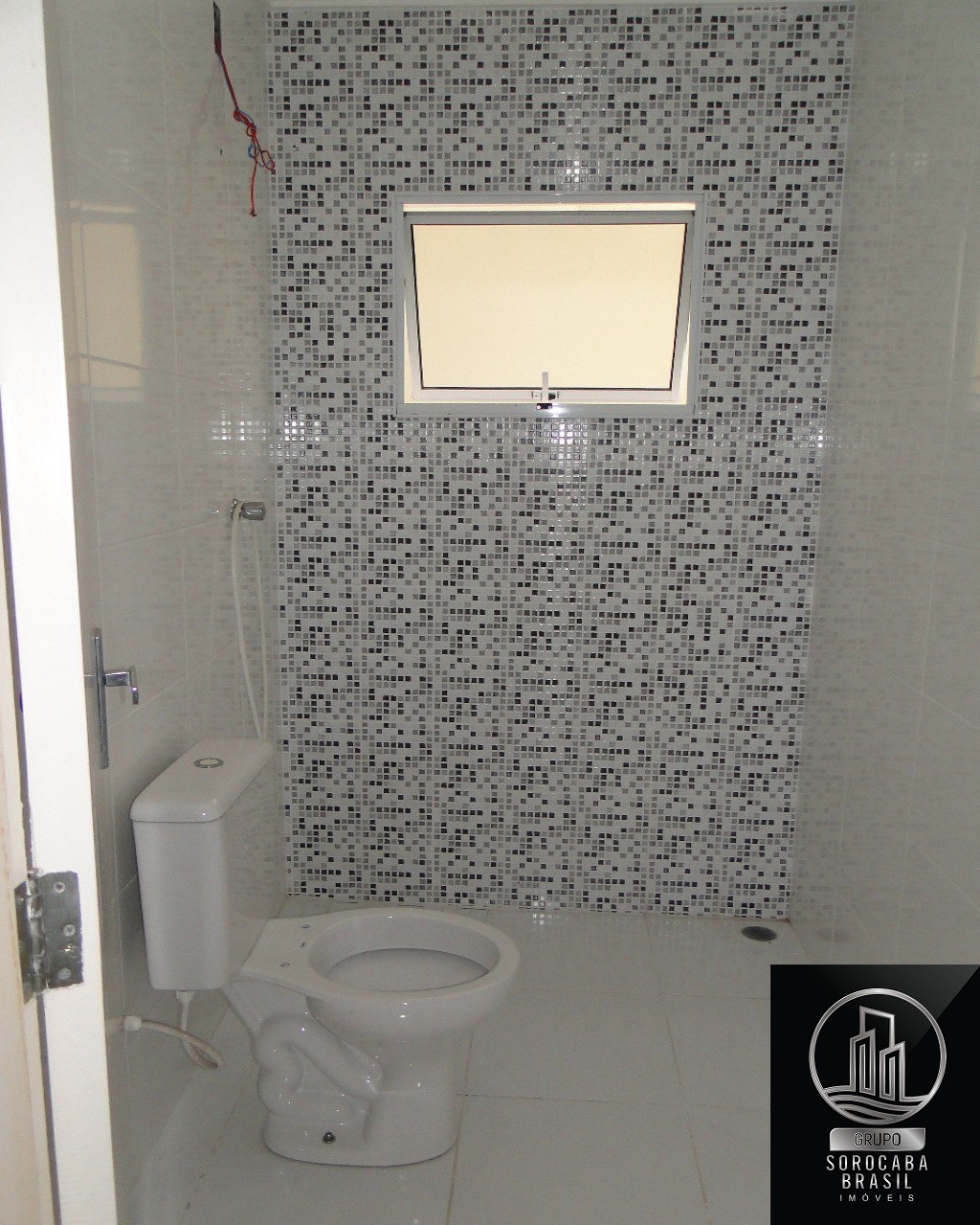 Sobrado com 3 dormitórios à venda, 210 m² por R$ 450.000 - j