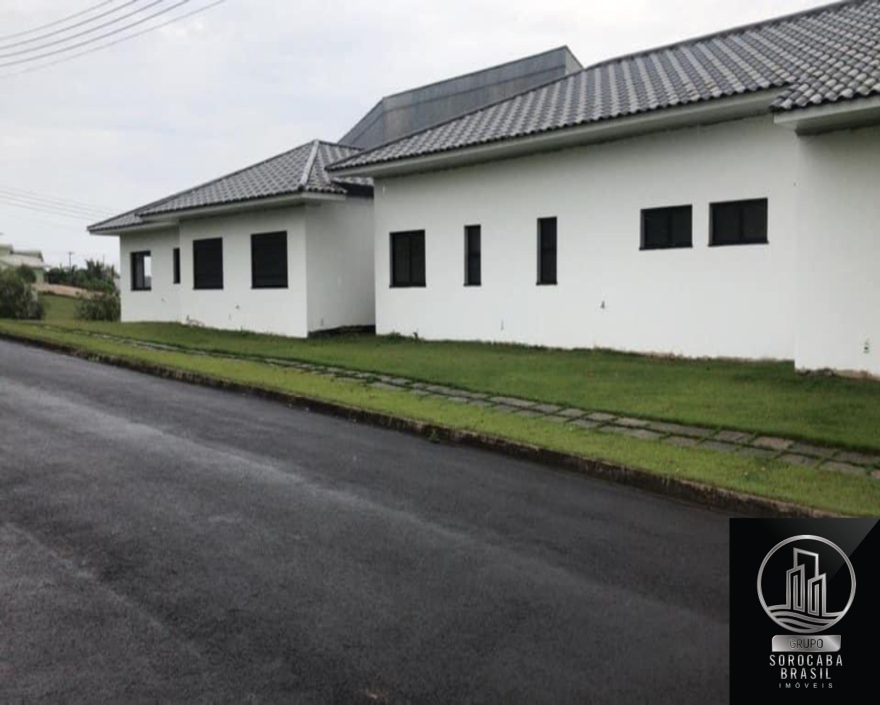 Casa com 4 dormitórios à venda, 320 m² por R$ 1.200.000,00- 