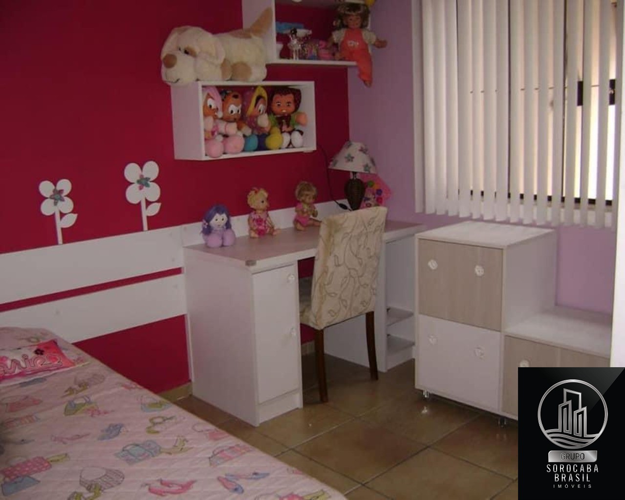Casa com 3 dormitórios à venda, 176 m² por R$ 580.000 - cond