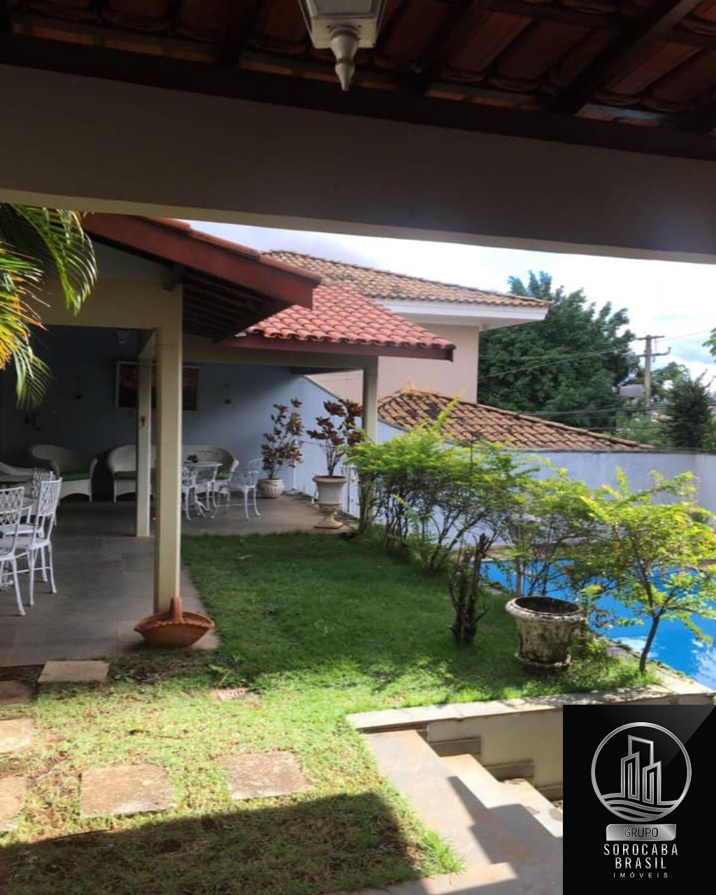 Excelente casa comercial e também para fins comerciais - por