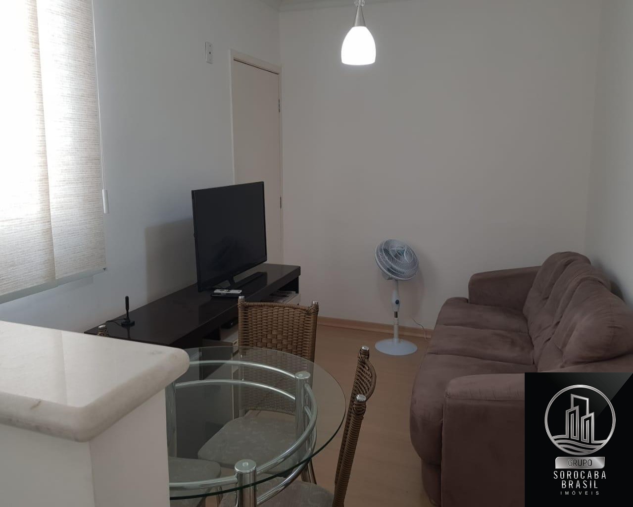 Apartamento com 2 dormitórios à venda, 50 m² por R$ 165.000 