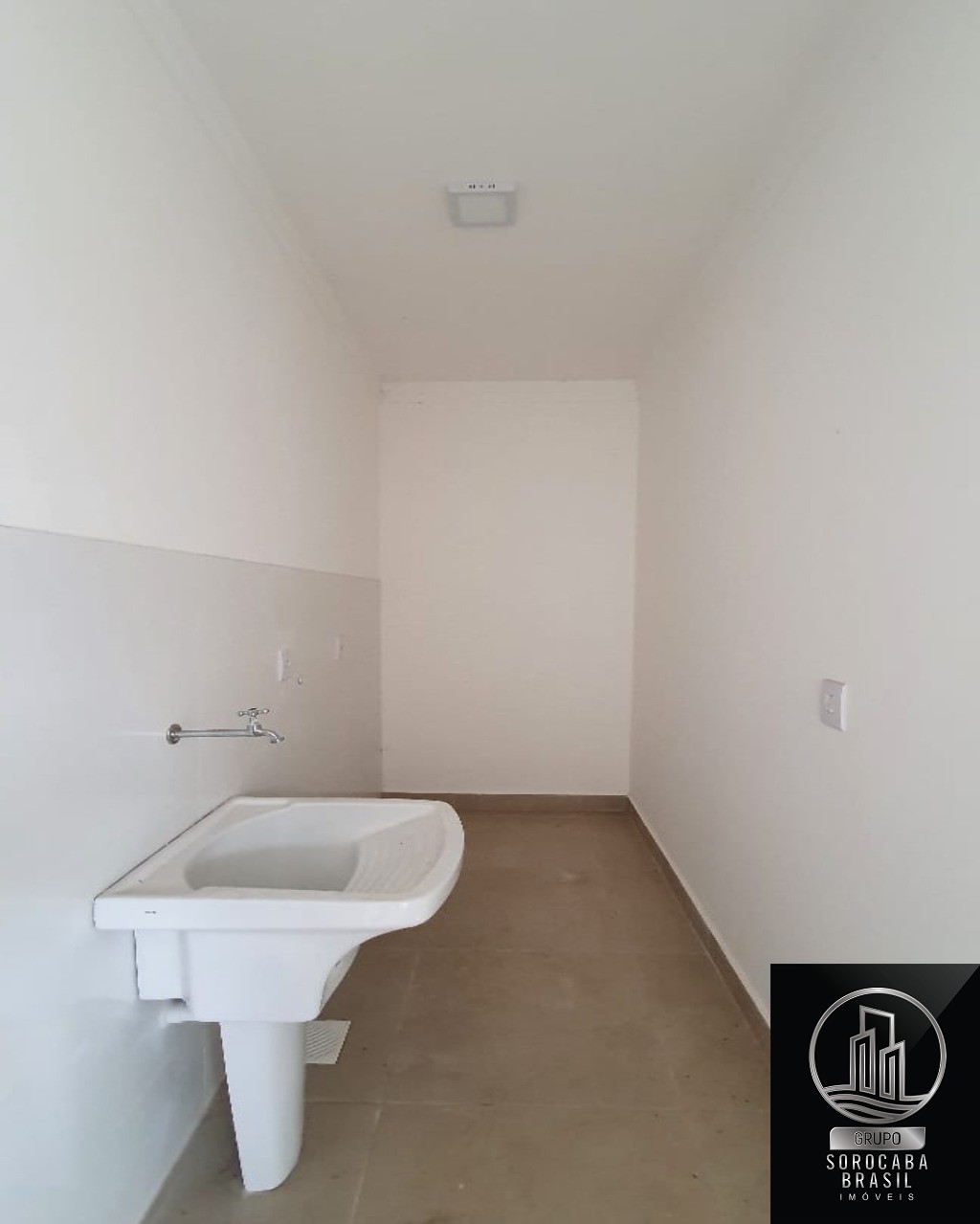 Casa com 3 dormitórios à venda, 170 m² por R$ 850.000 - cond