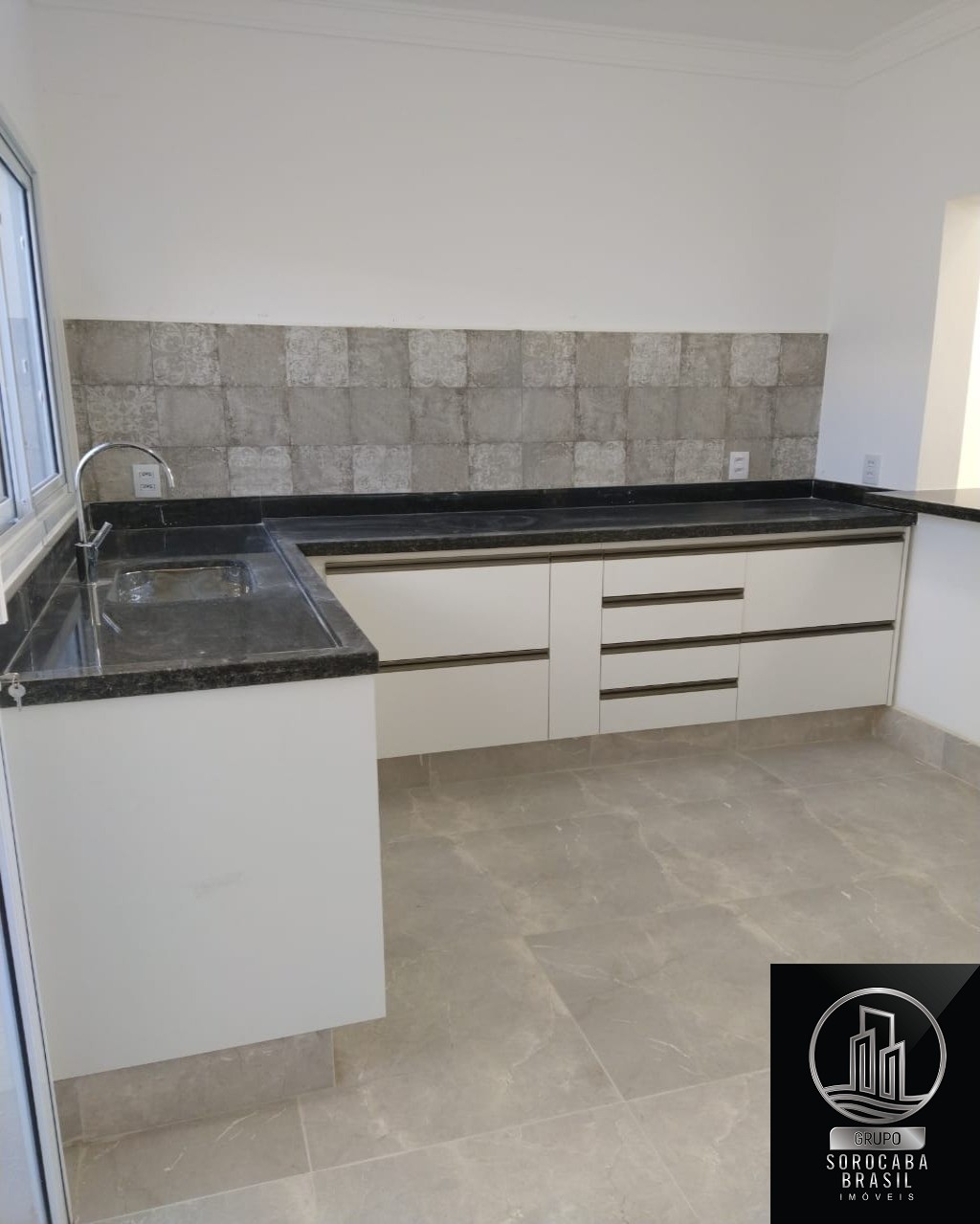 Casa com 3 dormitórios à venda, 106 m² por R$ 495.000 - terr