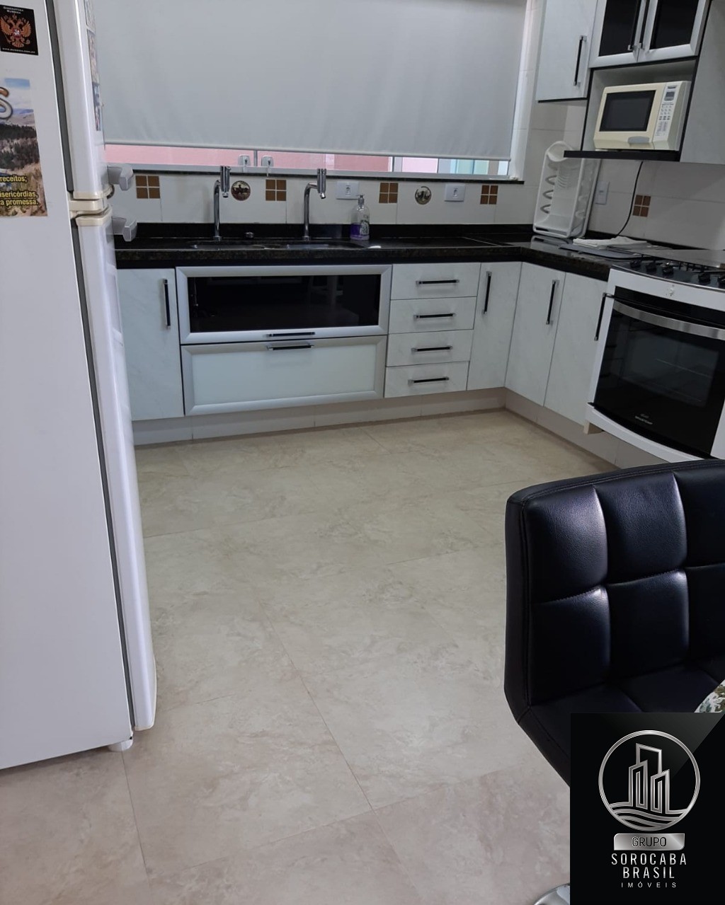 Casa com 3 dormitórios à venda, 367 m² por R$ 2.500.000 - co