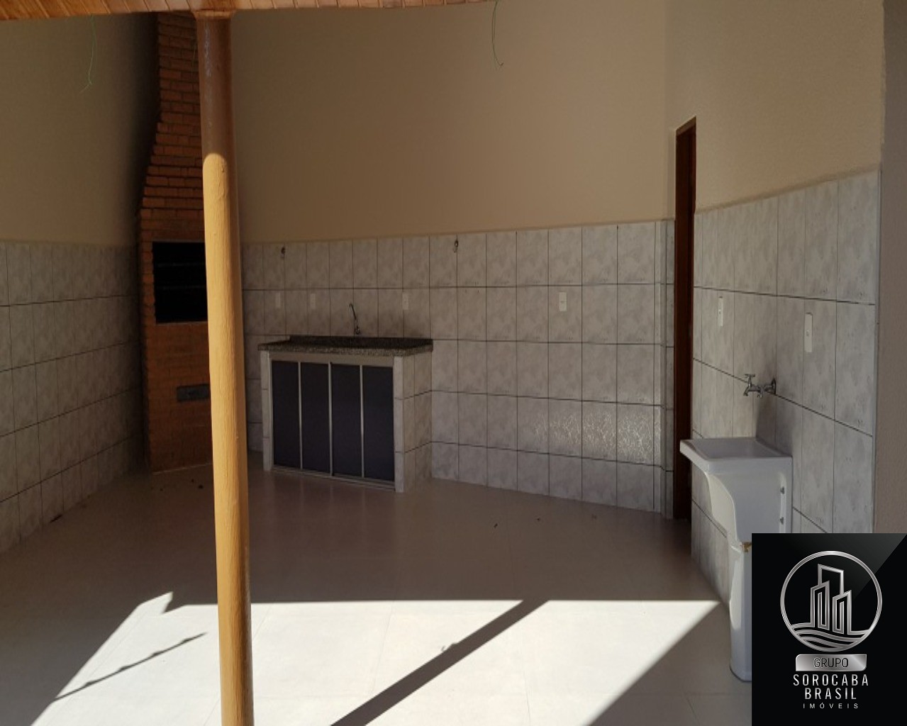 Casa com 3 dormitórios à venda, 248 m² por R$ 800.000 - wane