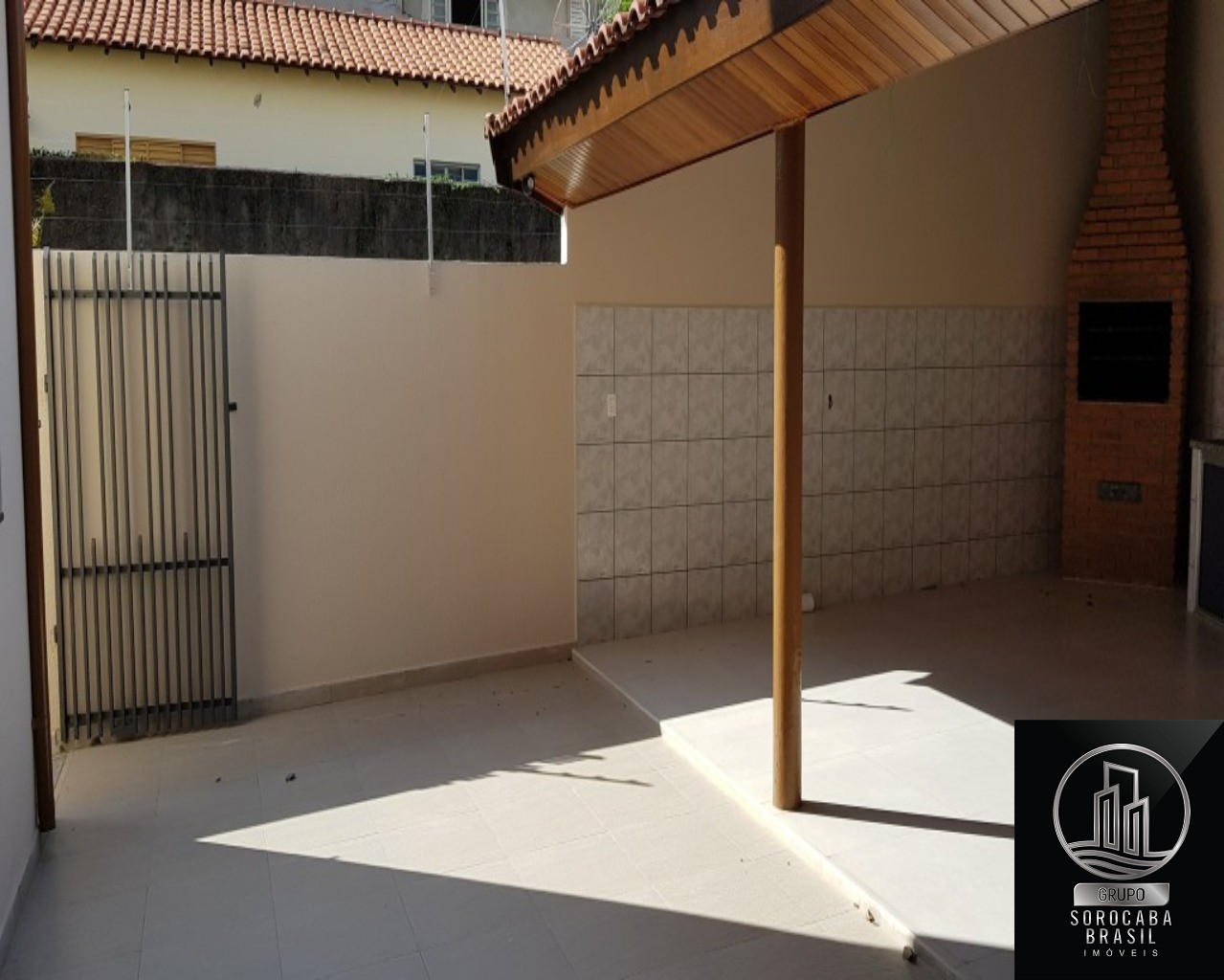 Casa com 3 dormitórios à venda, 248 m² por R$ 800.000 - wane