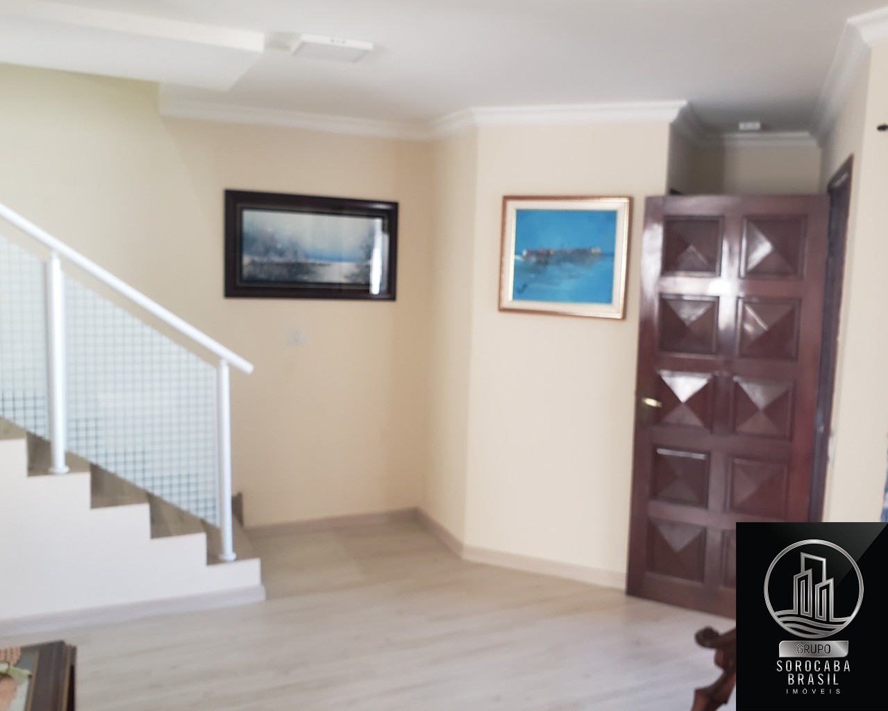 Sobrado com 3 dormitórios à venda, 185 m² por R$ 750.000 - j