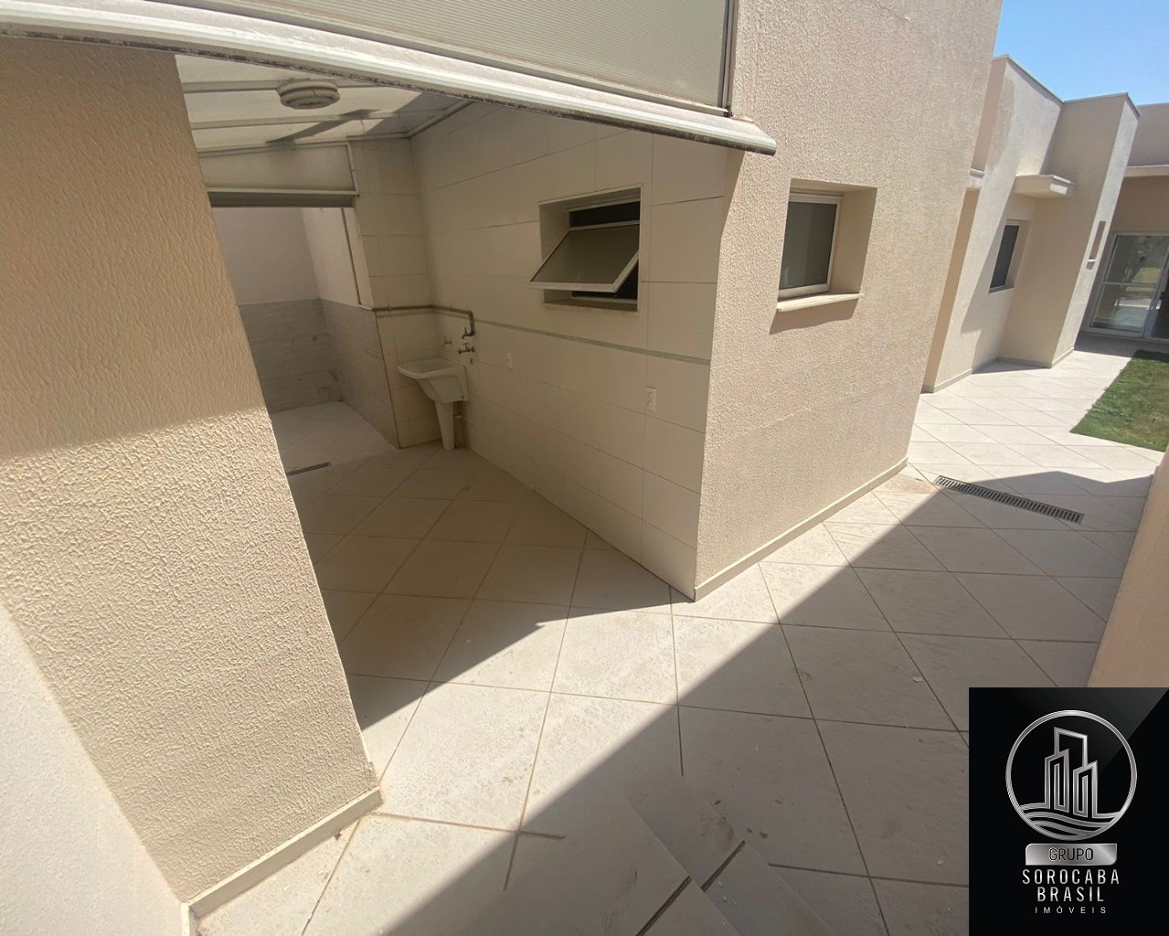 Casa com 4 dormitórios à venda, 278 m² por R$ 1.200.000 - ja