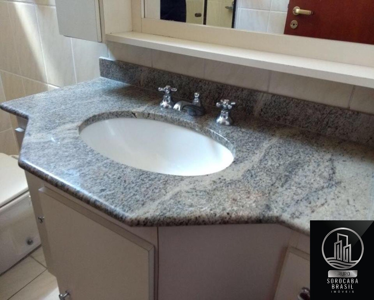 Apartamento com 3 dormitórios à venda, 96 m² por R$ 450.000 