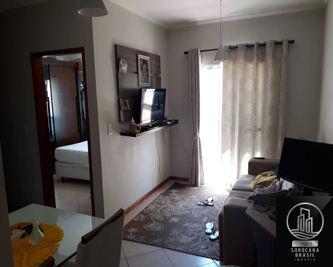 Apartamento com 2 dormitórios à venda, 58 m² por R$ 220.000 