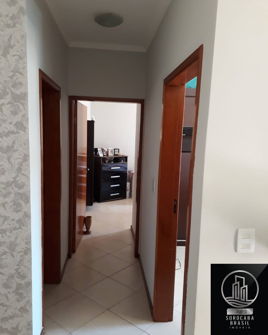 Apartamento com 2 dormitórios à venda, 58 m² por R$ 220.000 